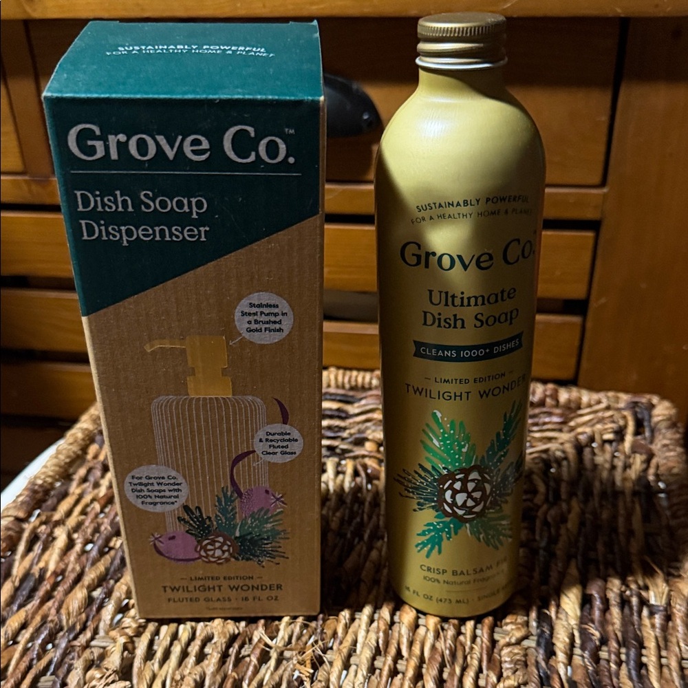 Grove Co. Dish Soap Dispenser with 16 oz Limited Edition Twilight Wonder Soap BN